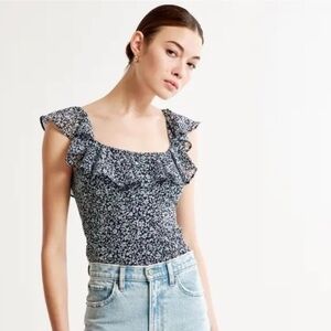 NWT Ruffle Floral Abercrombie & Fitch Blouse - Size M